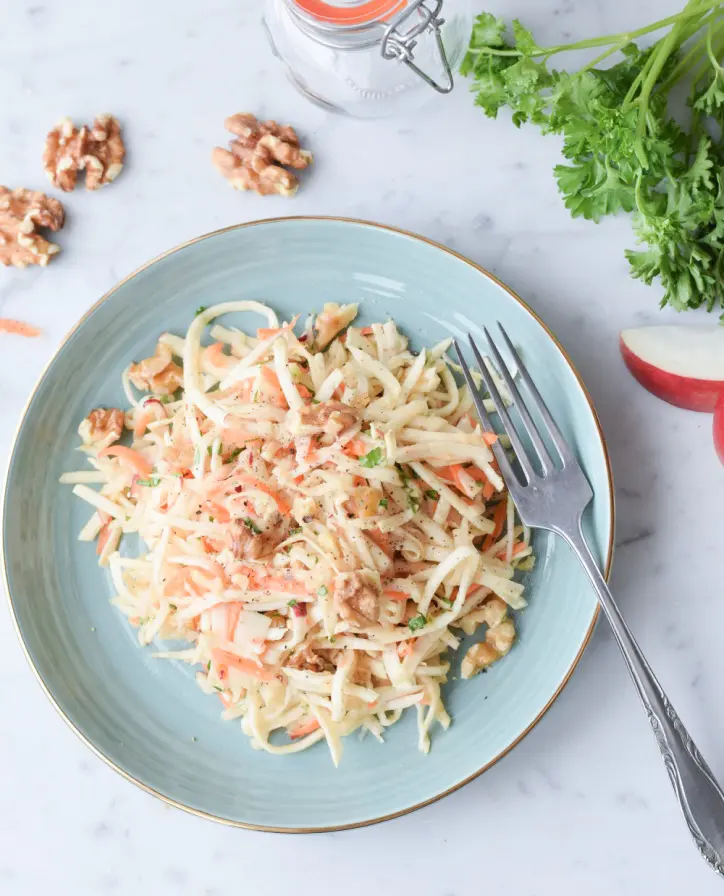 Salade croquante de céleri-rave aux pommes