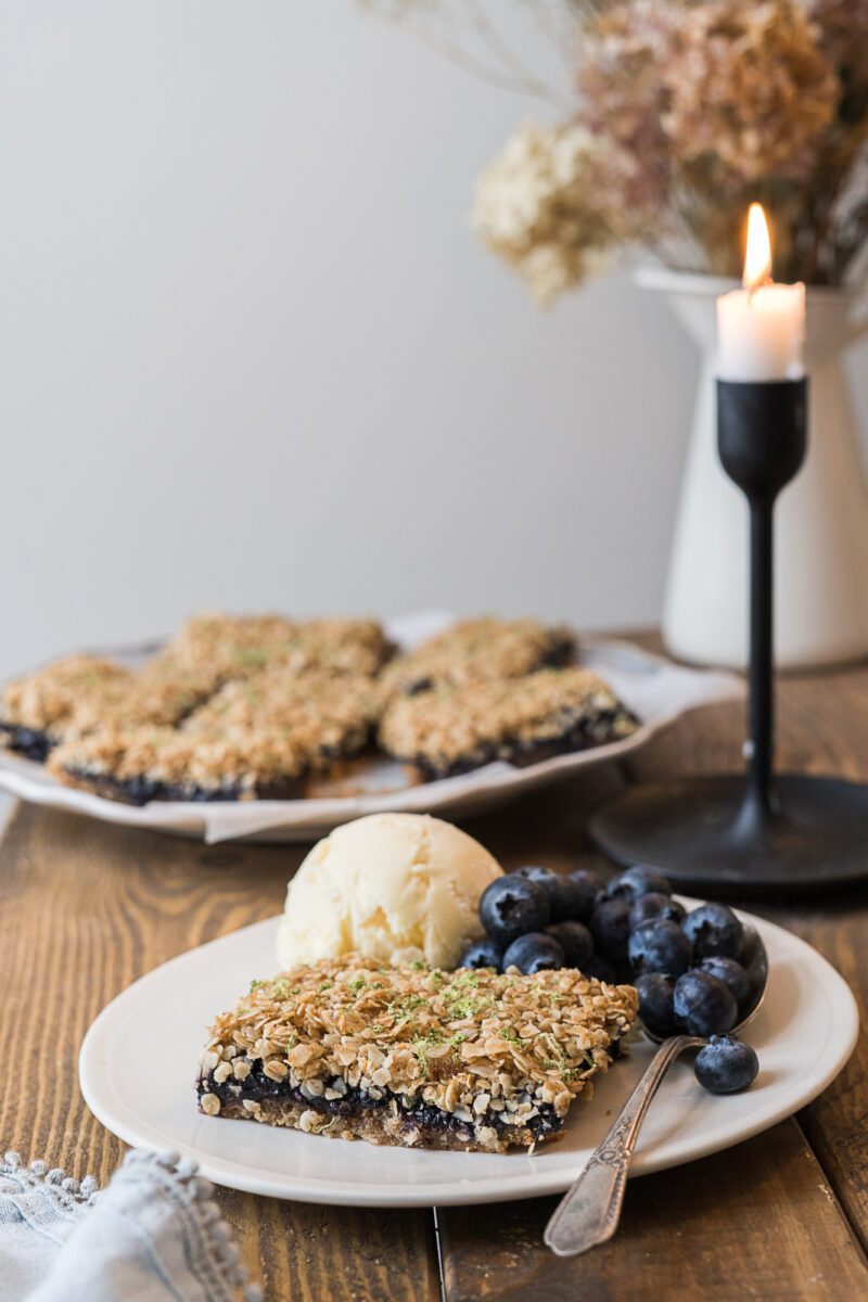 Barre crumble aux bleuets et avoine