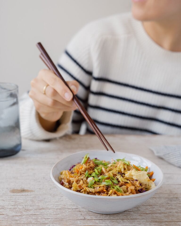 egg rolls a la PVT dans un bol végétarien