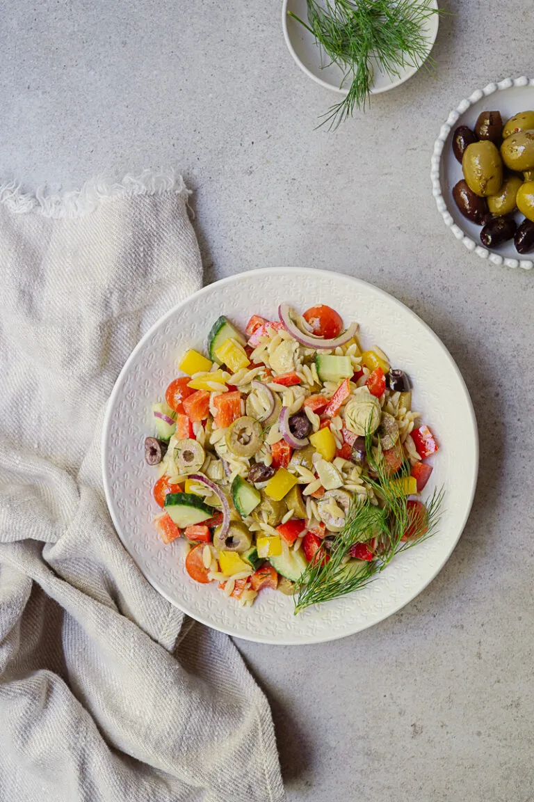 salade d'orzo méditerranéenne