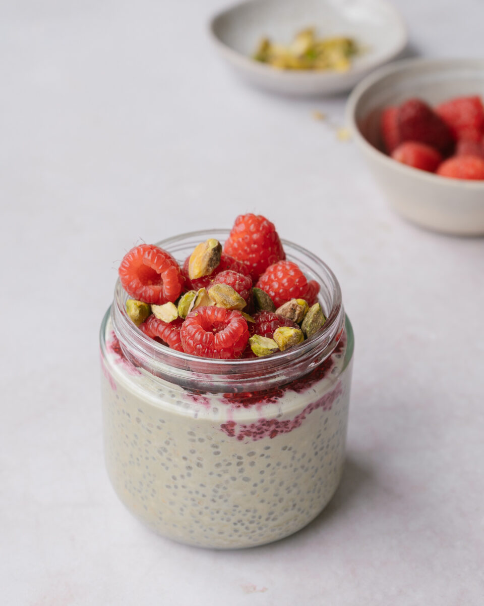 gruau préparé la veille overnight oat matcha framboises déjeuner santé